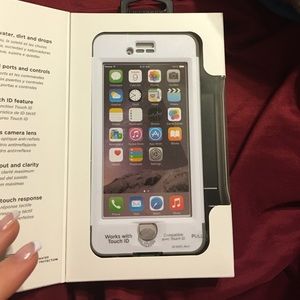 iPhone 6 nüüd white life proof case!