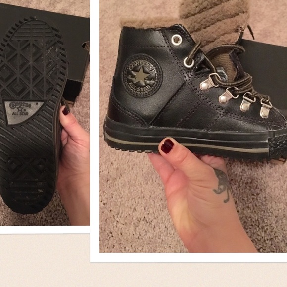 Youth Converse. Size 1 Youth