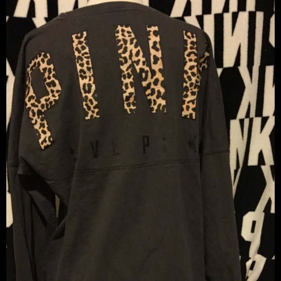 Victoria Secret Leopard crew neck size Medium