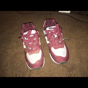 New balance shoes