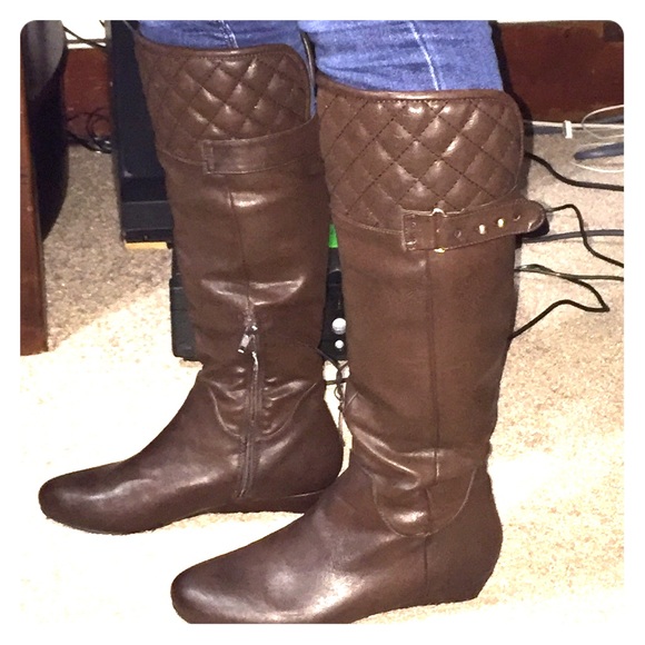 Brand new brown boots