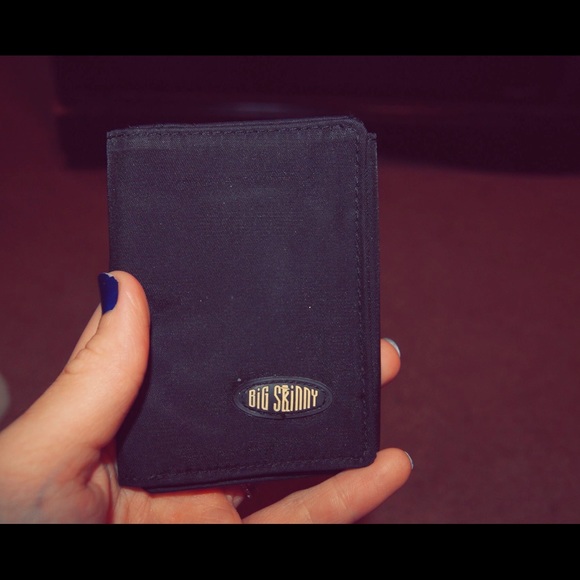 BIG SKINNY Tri-Fold Wallet!