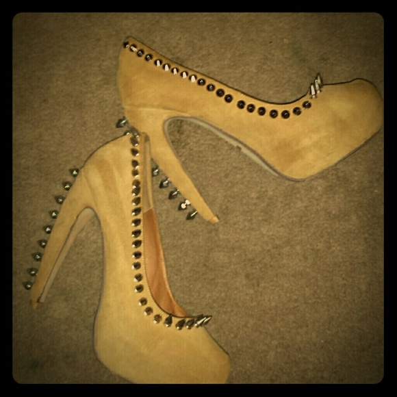 Jeffrey Campbell