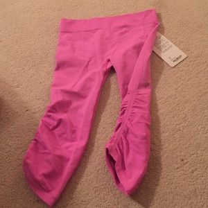 Pink ivviva/lululemon Capri crop leggings