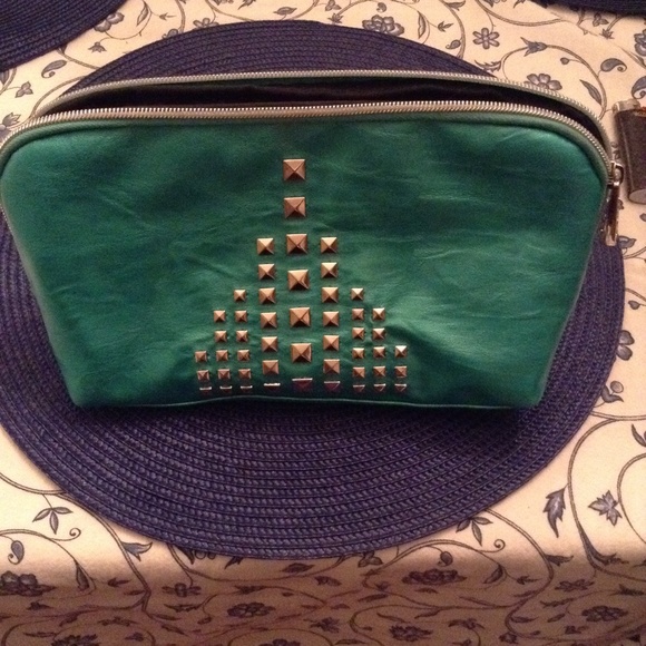 NWOT TEAL W STUDS SEPHORA MAKE UP BAG WITH SKULLS