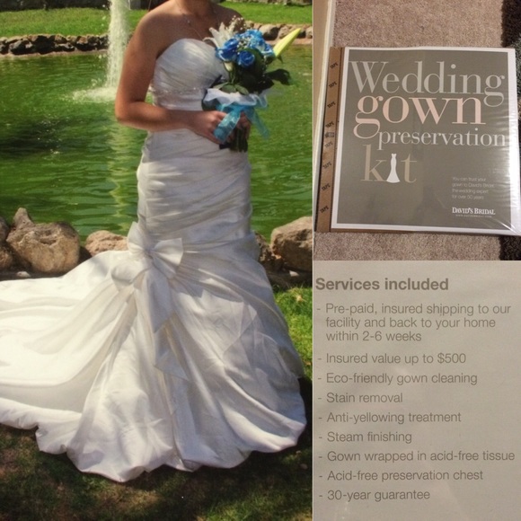 Mermaid Wedding Dress with Bow Detail - Picture 4 of 4