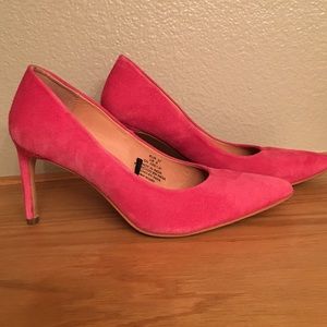 Pink Suede Pumps (size 6/7)