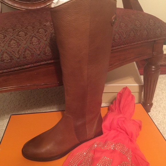 Gorgeous boots New Authentic Arturo Chiang - Picture 2 of 3