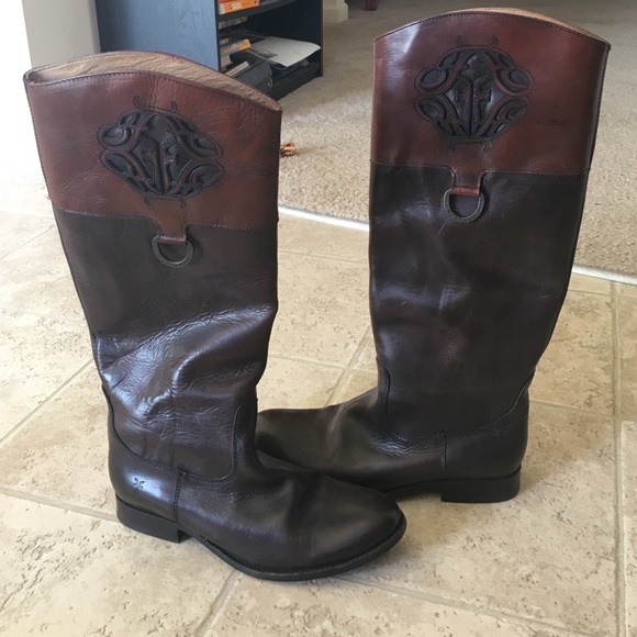 SOLD! Authentic 2 tone frye boots - Picture 2 of 3