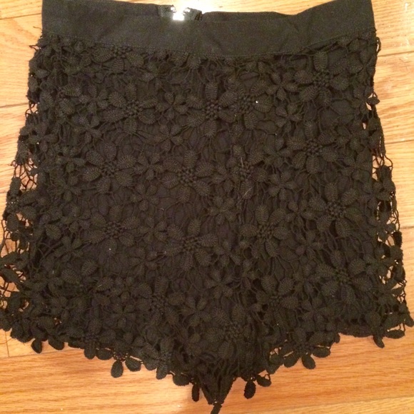 LF flower crochet high waisted shorts