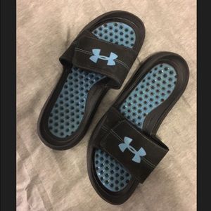 Under Armor slide sandals - men sz 9 women sz 10