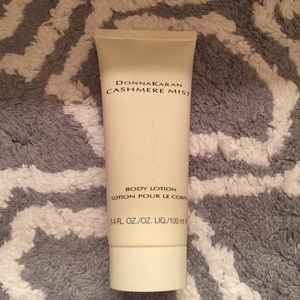 Donna Karan body lotion nwot