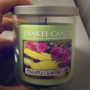 Yankee candle pineapple cilantro scent (7oz)