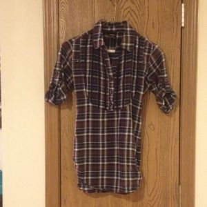 Bottom $$$ 😃 Vanity plaid 3/4 sleeve top.