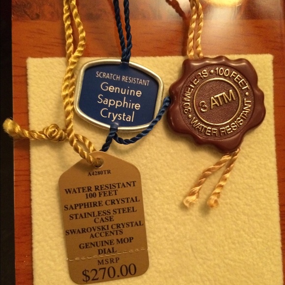 Blair white leather watch w/ Swarovski crystals - Picture 2 of 4