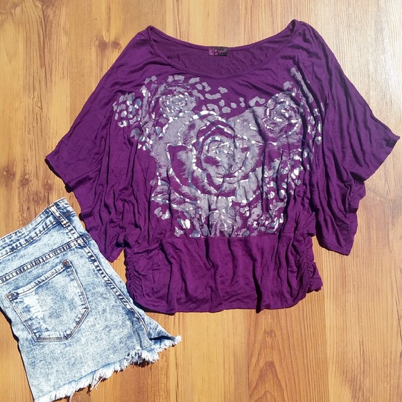 KIMONO SLEEVE TOP