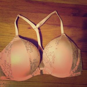Victoria's Secret bombshell bra 32D pink with lace