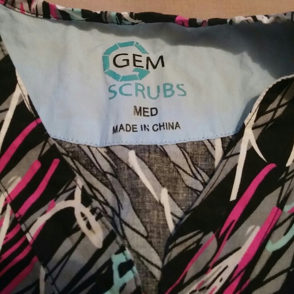 Gem scrubs - Picture 2 of 2