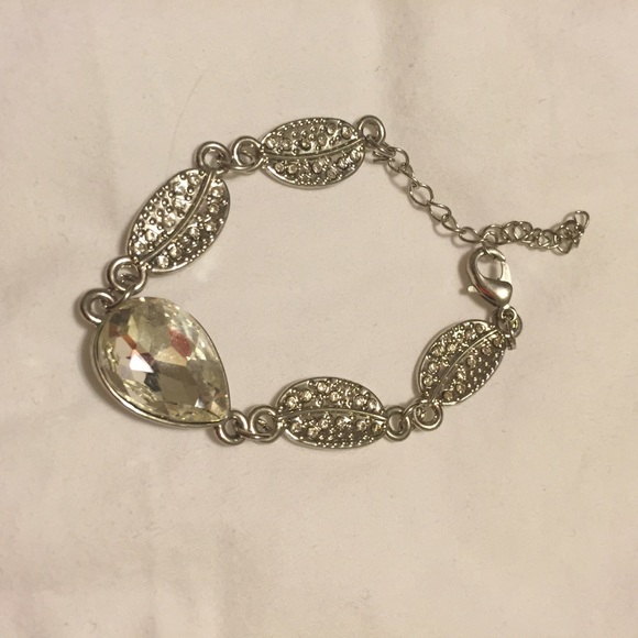 Silver bracelet with crystals