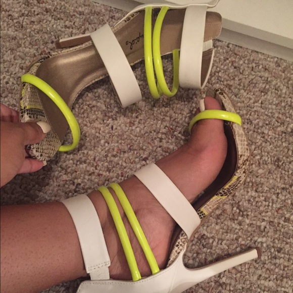 🚫SOLD🚫Brand new Heels never worn
