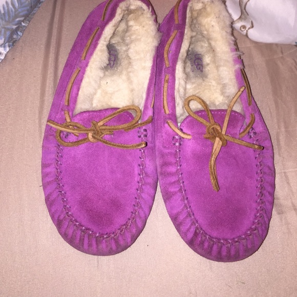 Breast cancer ugg moccasins super cute limited