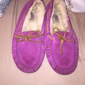 Breast cancer ugg moccasins super cute limited