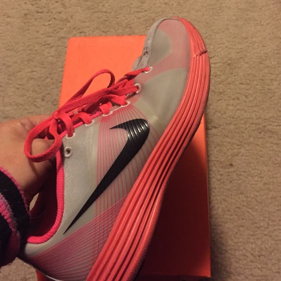 Nikes - Picture 3 of 4