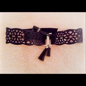 APT 9 Tassel Belt