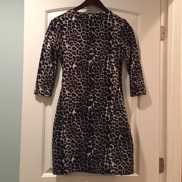 Figure hugging Leopard Print Mini Dress - Picture 2 of 4