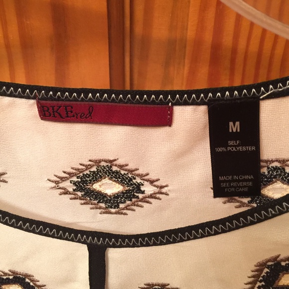 BKE RED Aztec printed blouse - Picture 3 of 3