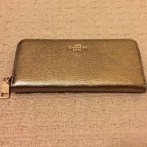 Black and Gold Coach Zip Wallet