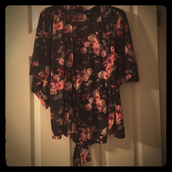 Tops - Floral Kimono