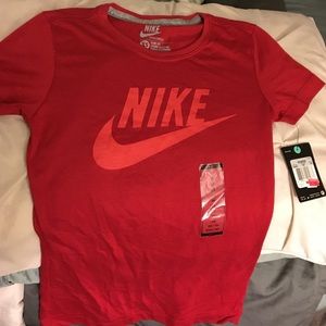 Brand new nike shirt