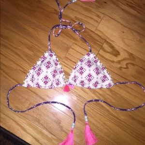 VS set brand new patterned tassel top and bottom