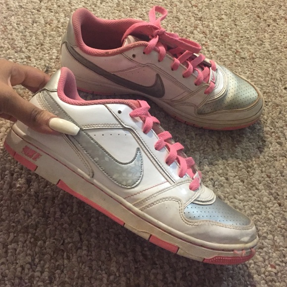 🚫SOLD🚫Nike Gym Shoes Pink and White