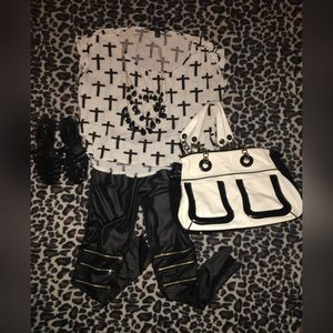 ✨PRICE DROP✨ faux leather zipper LEGGINGS