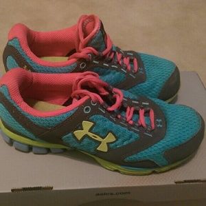 Under Armour Sneakers