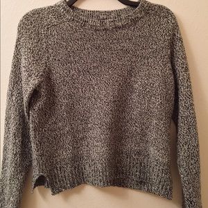 🌟 heathered dark grey sweater 🌟