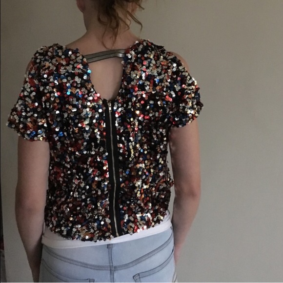 Multi colored sequin top 🎀 - Picture 3 of 4