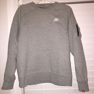 Gray Nike Sweatshirt with a pocket on the left arm
