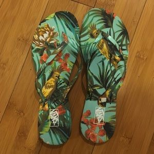 vans tropical sandals!