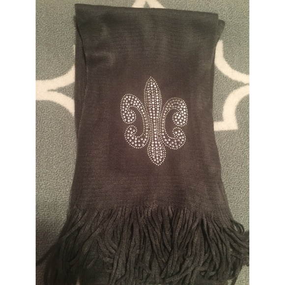 Fleur-de-Lis Scarf