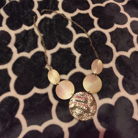 Forever 21 necklace