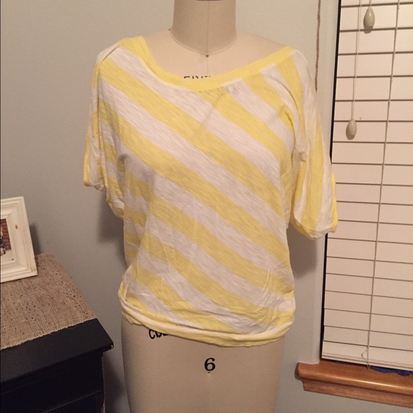 Yellow stripped tshirt