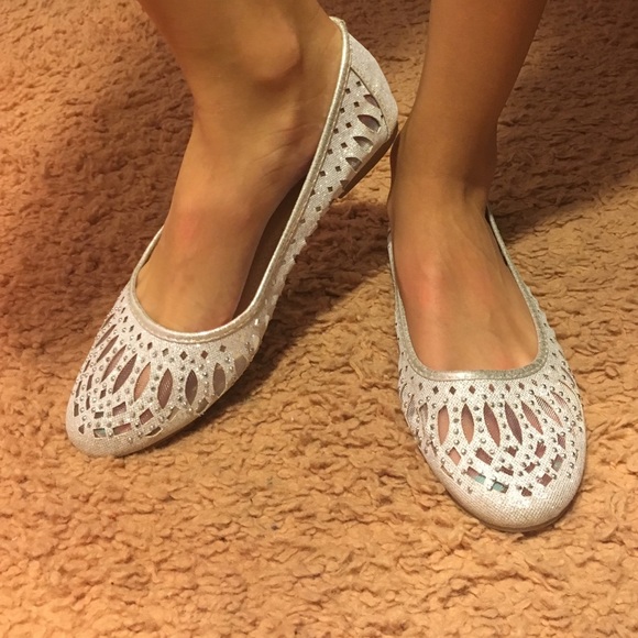 Dressy or casual flats!