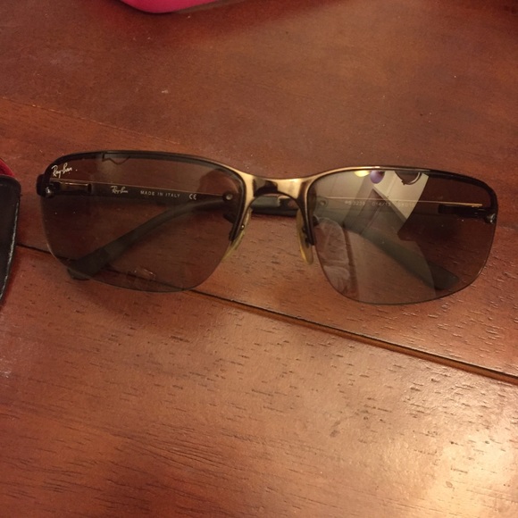 Women Ray-bans sunglasses