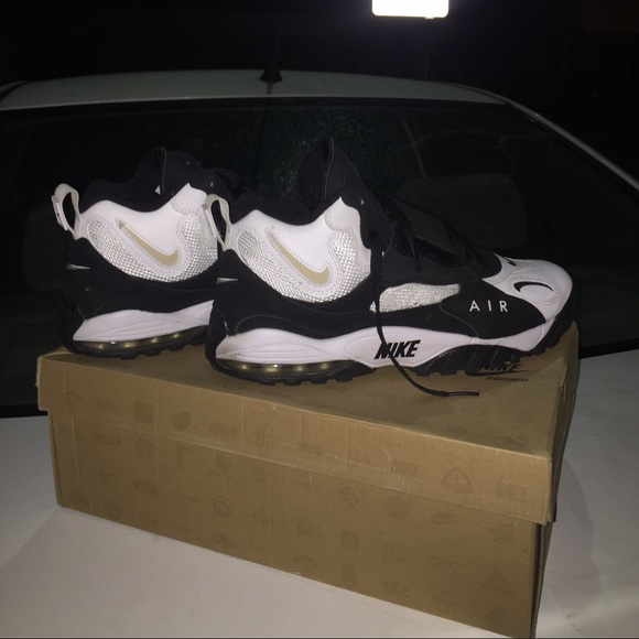 Nike diamond turfs black and white