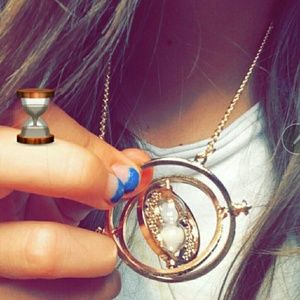 Harry Potter Turner Necklace Hermione