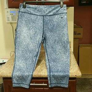 Nike Legend 2.0 Tight Fit Capri Size XL