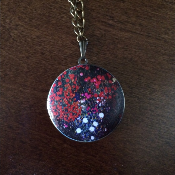 6 Lockets w/12in chains** sold separately - Picture 3 of 3